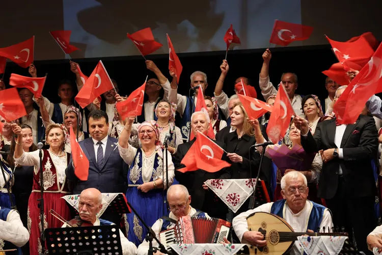 Bursa’da Atatürk’e Rumeli ezgileriyle anma